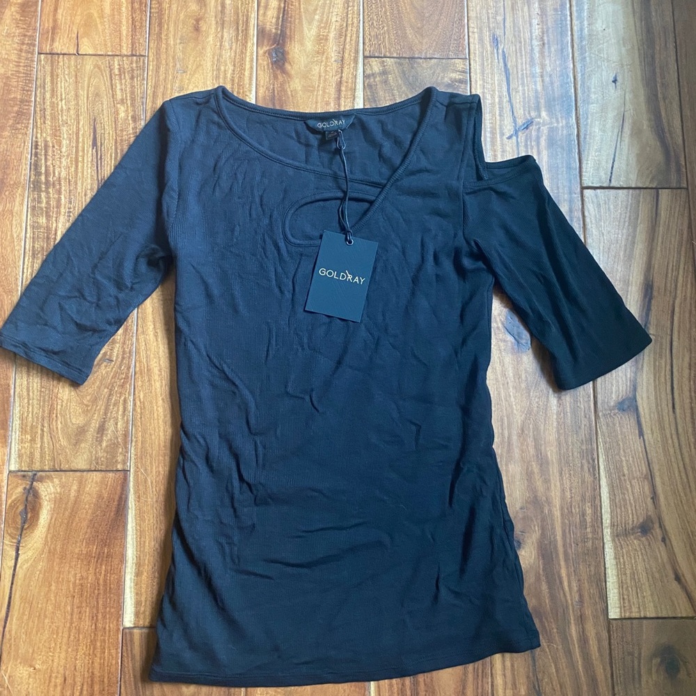 Goldray cold shoulder top - black. NWT